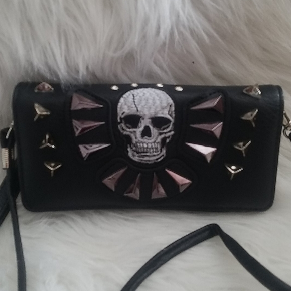 SKULL STUDDED VERSATILE WALLET - Picture 3 of 6